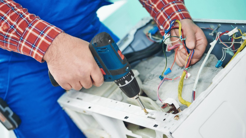 Adapazarı Daikin Daikin çamaşır makinesi kart tamiri – Su almama arızası orijinal parça ile giderildi. - Teknik servis örneği